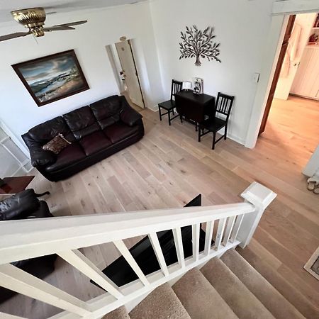 Across The Inn Entire Colonial House With Lovely Porch & Extremely Fast Wi-Fi Washington Екстериор снимка