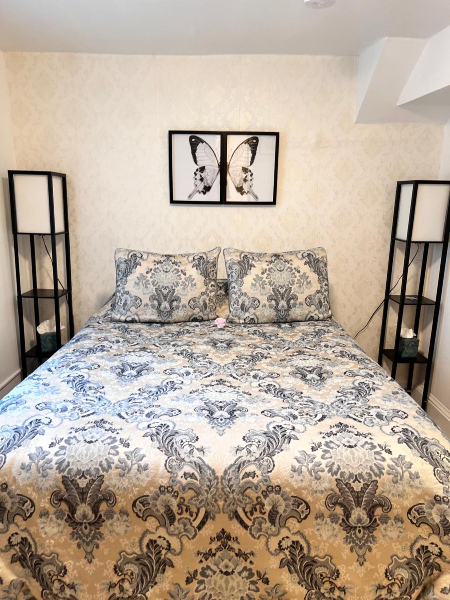 Across The Inn Entire Colonial House With Lovely Porch & Extremely Fast Wi-Fi Washington Екстериор снимка